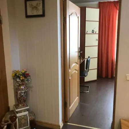 In A Private House 5 Min From Airport Homestay szállás