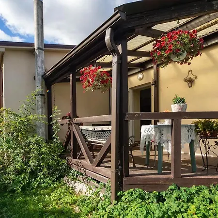 In A Private House 5 Min From Airport Homestay szállás Riga